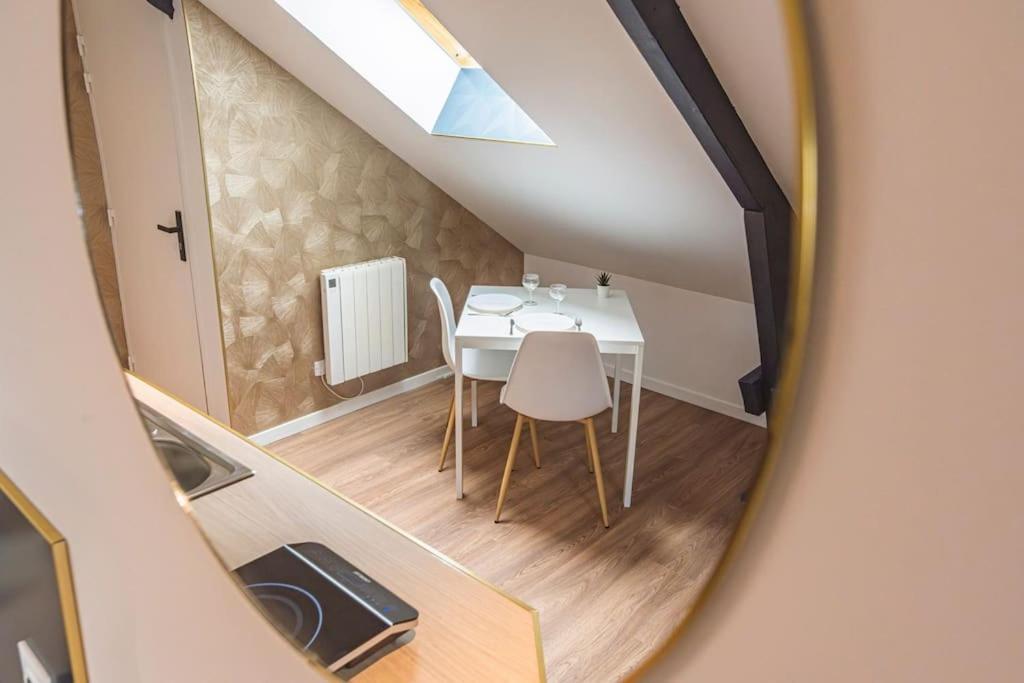 L'Azur Dore, Studio Pour 2 Voyageurs Isles-sur-Suippe Buitenkant foto